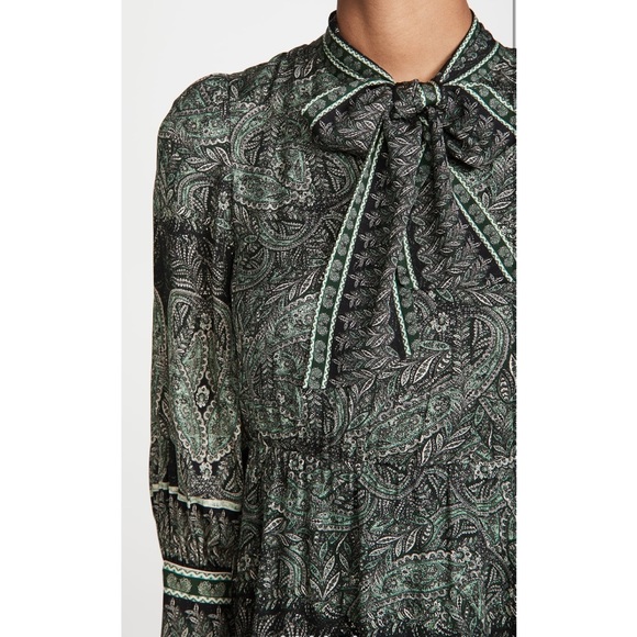 Host pick! Alice + Olivia Tanisha Flare dress with neck tie - Picture 6 of 9